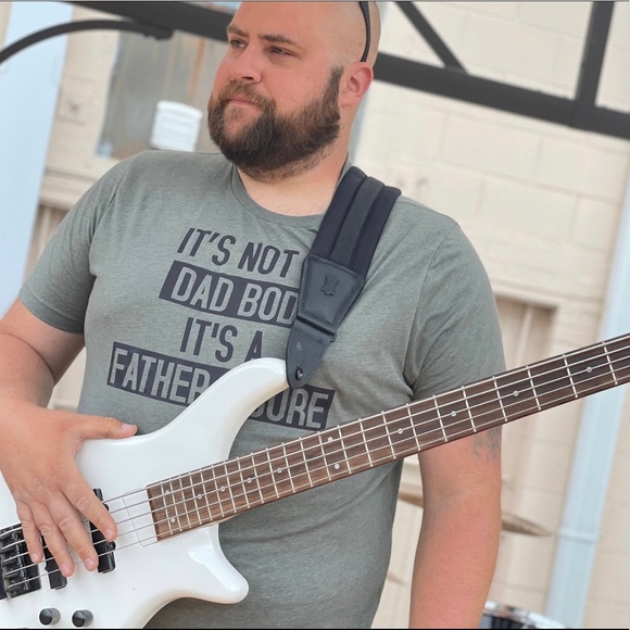 It’s not a Dad Bod It’s a Father Figure T-Shirt - Picture 10 of 11